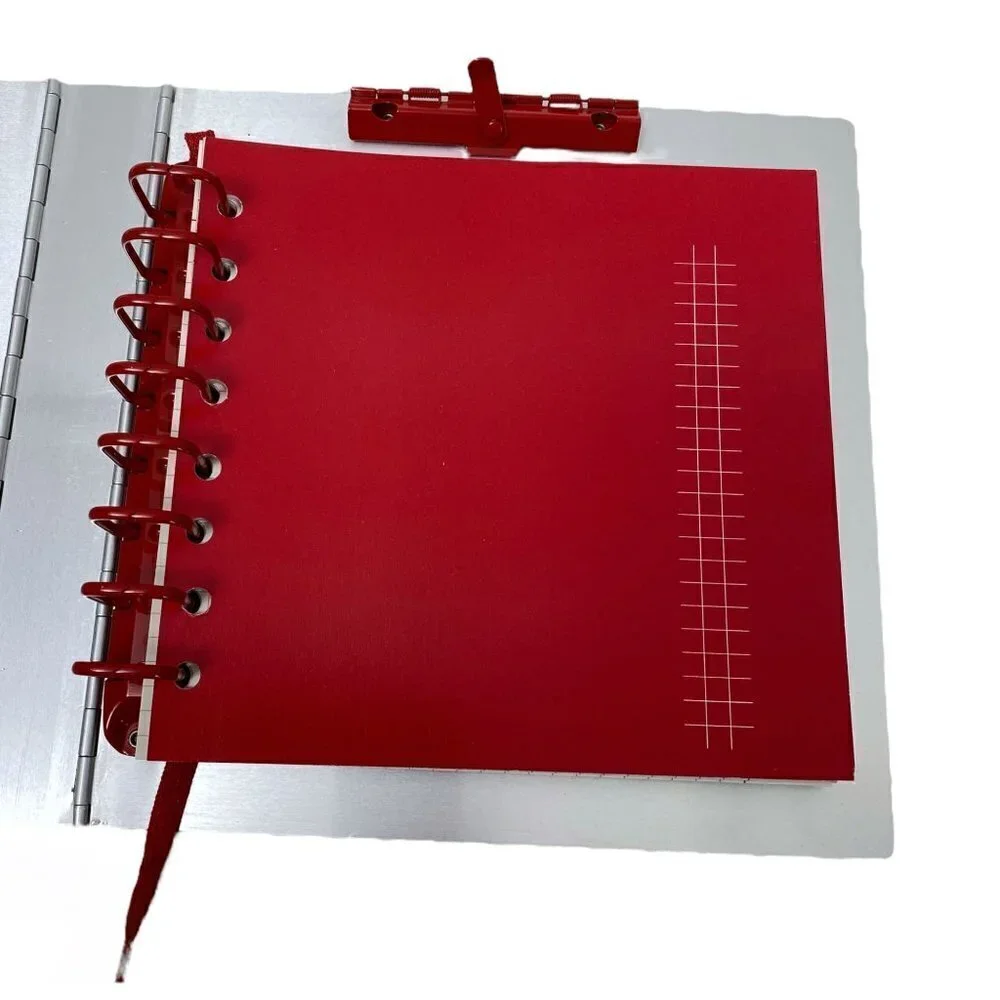 Metal Binder 8.5